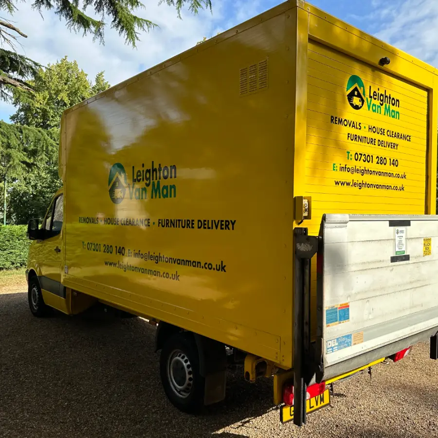 Removals Leighton Buzzard sign-written Luton van on a customer's driveway